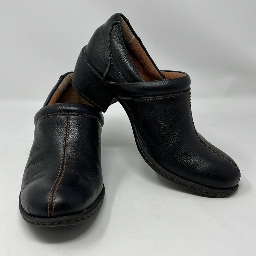 BOC Born Concepts Black leather clog size 6.5